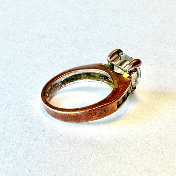 EDCO Chunky Crystal Heart Ring, Size 6, pls see video - Picture 8 of 10